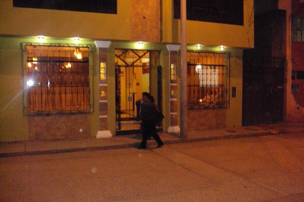 Fassade der Unterkunft – Abend/Nacht