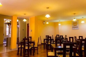 Petit déjeuner buffet compris tous les jours