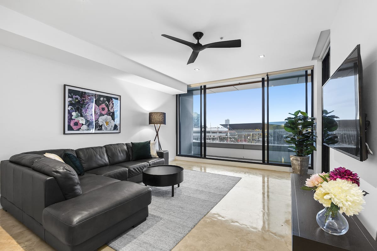 Melbourne Holiday Apartments Flinders Wharf, Melbourne Info, Photos, Reviews Book at Melbourne Holiday Apartments Flinders Wharf, Melbourne Info, Photos, Reviews Book at