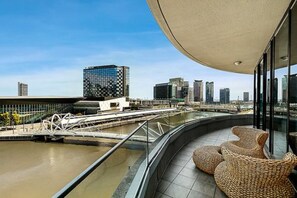 View from property - Melbourne Holiday Apartments Flinders Wharf (Docklands)