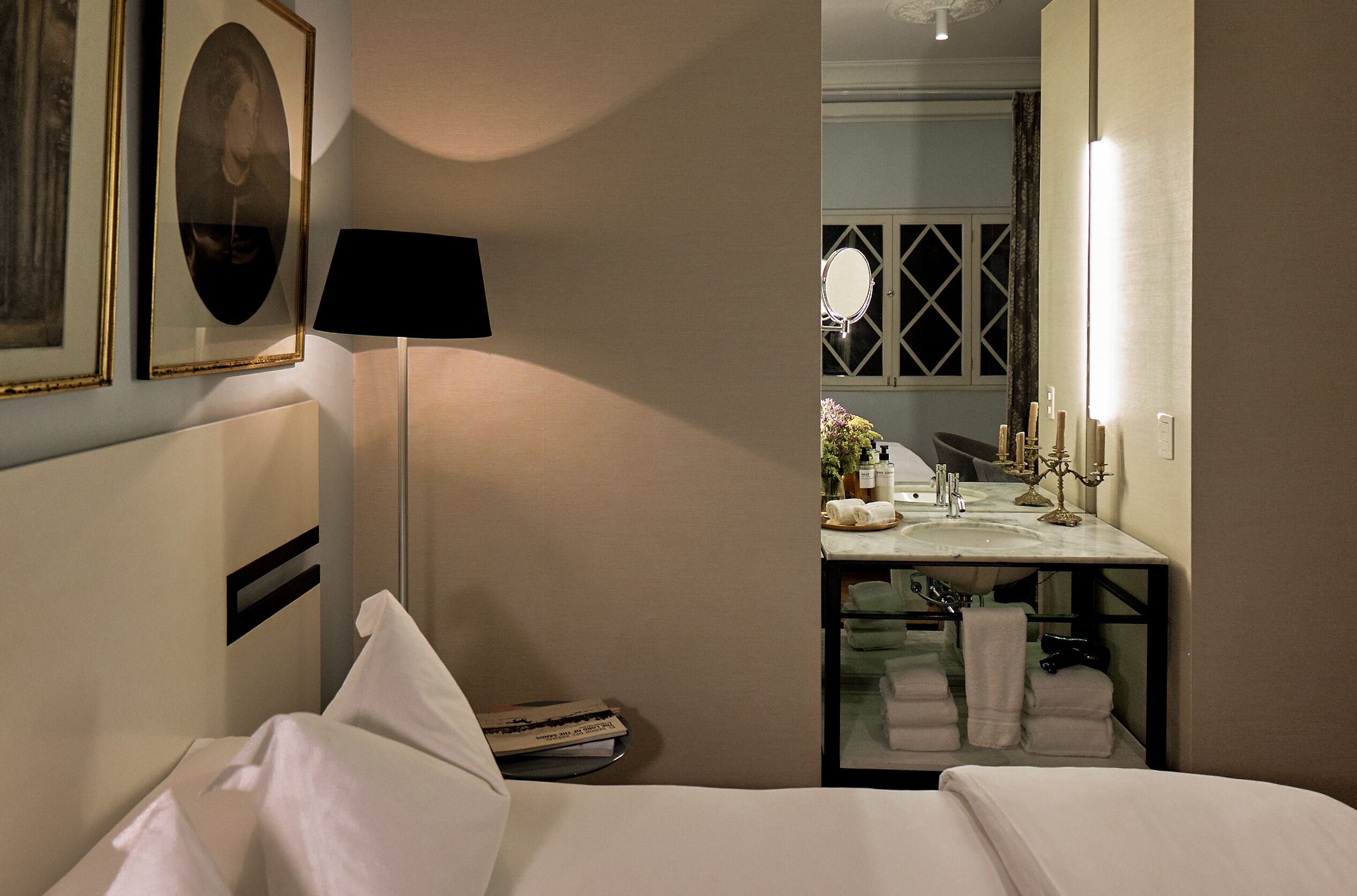 standard room, 1 queen bed (cosy) | premium bedding, in-room safe, desk, blackout curtains