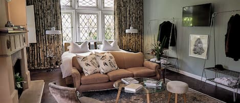 Superior Room, 1 King Bed (GRAND) | Premium bedding, in-room safe, desk, blackout drapes