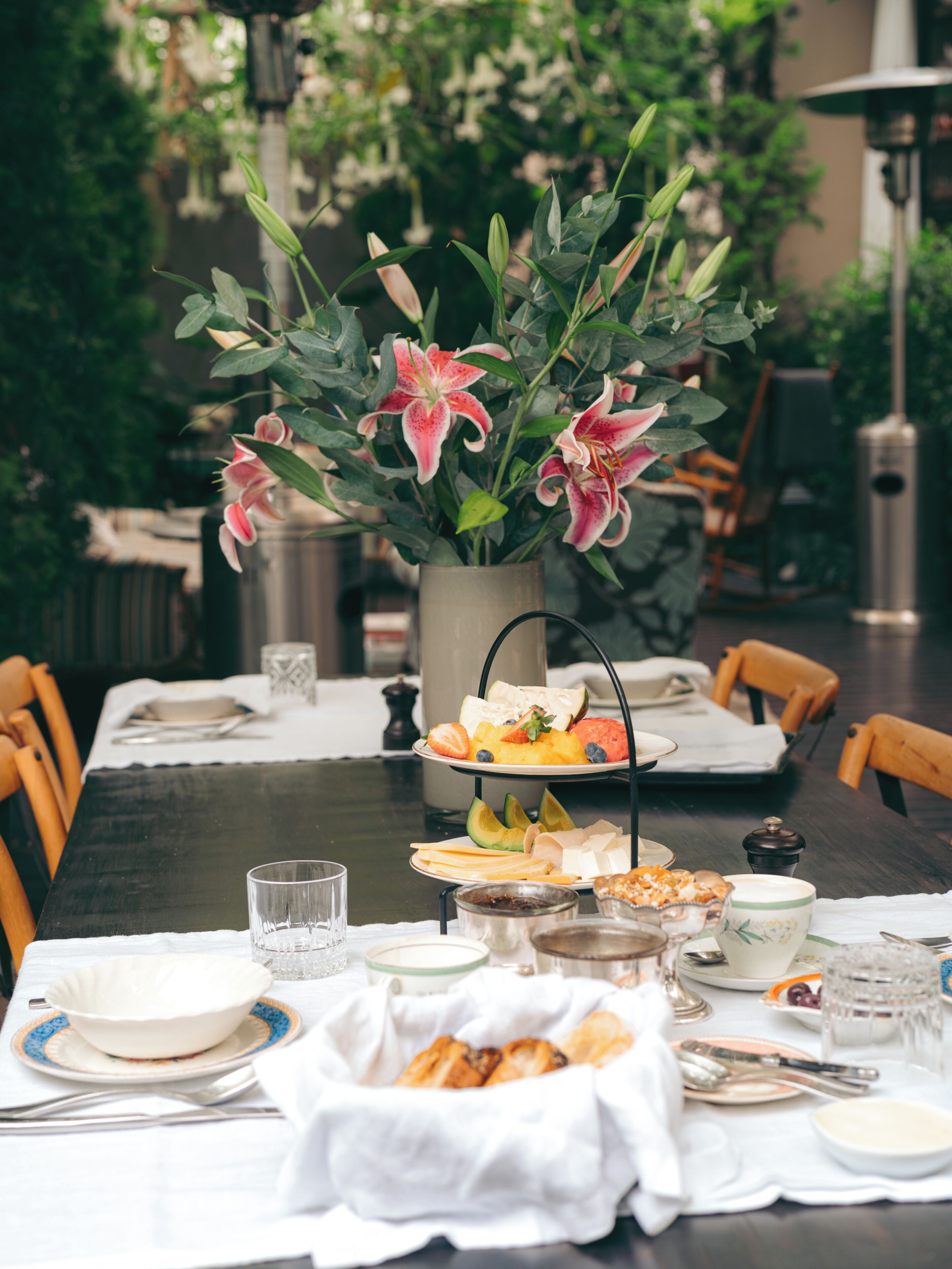 Café da manhã com buffet grátis todos os dias