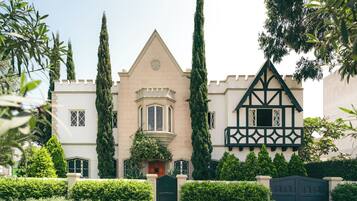 Fachada de la propiedad