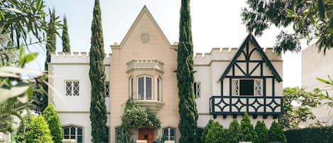 Fachada de la propiedad