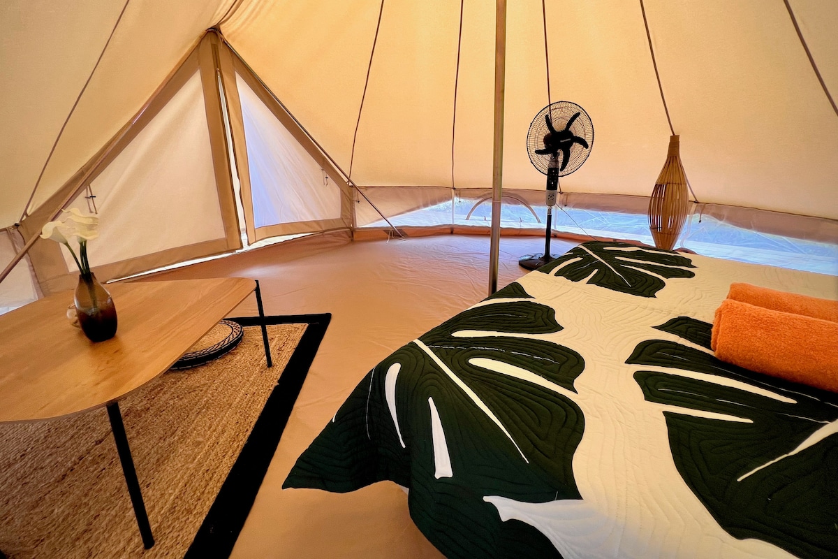 Tent, 1 Double Bed, Garden View | Premium bedding, WiFi (free), individually decorated, bed sheets