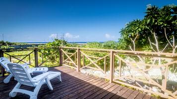 Bungalow, vue mer (Bungalow Faatere) | Terrasse/Patio