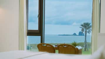 华丽双人房, 热水浴缸, 海洋景观 (B) | 客房景观