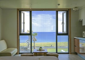 家庭客房, 海景 | 高級寢具、迷你吧、書桌、遮光窗簾/窗簾