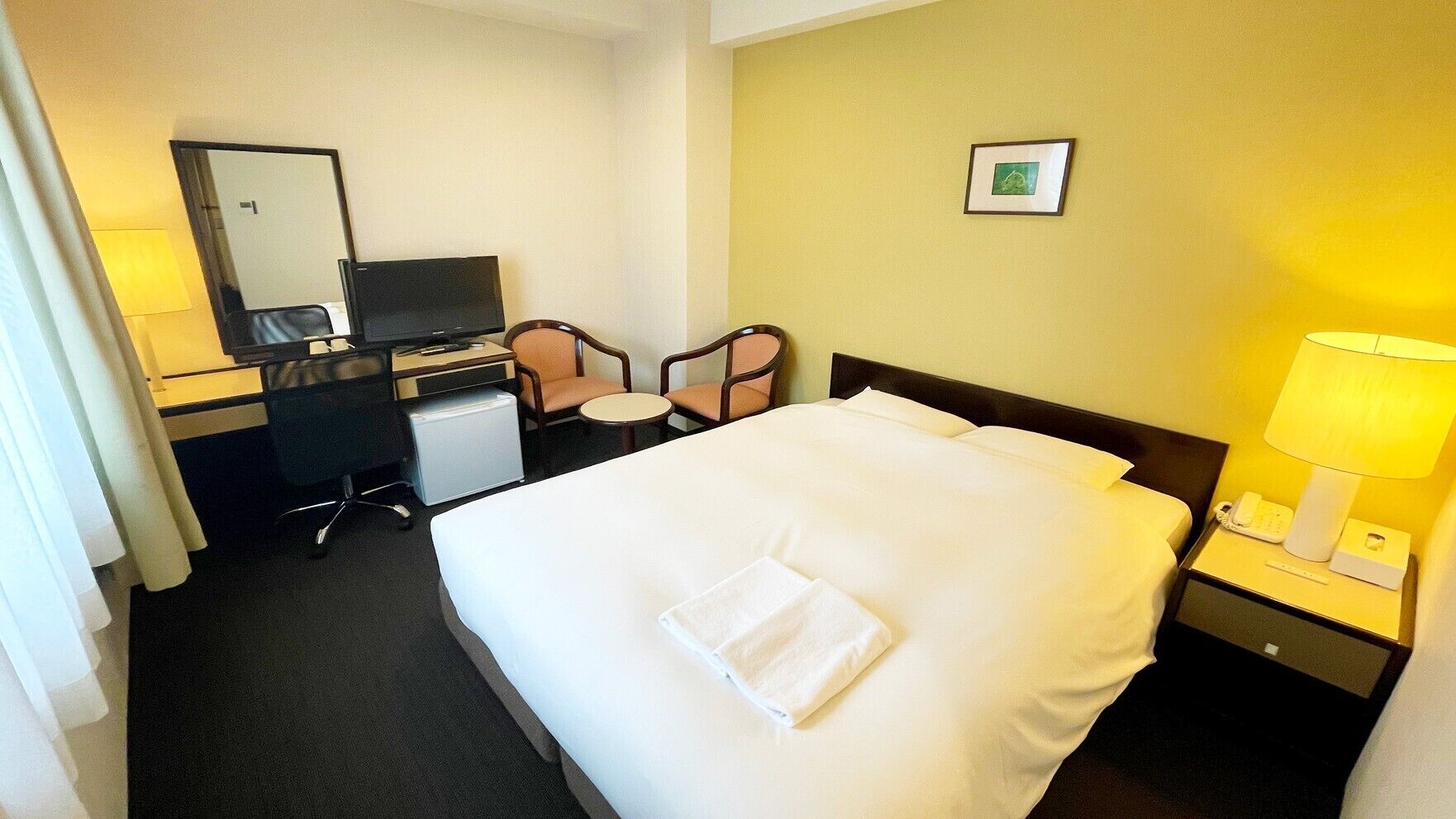 Desk, free WiFi, bed sheets