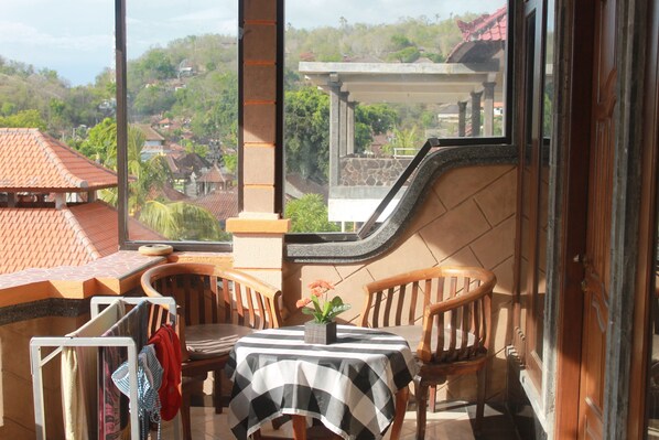 Deluxe Sea View Room | Balcony