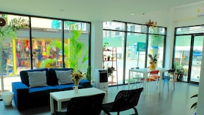 Sala de estar en el lobby