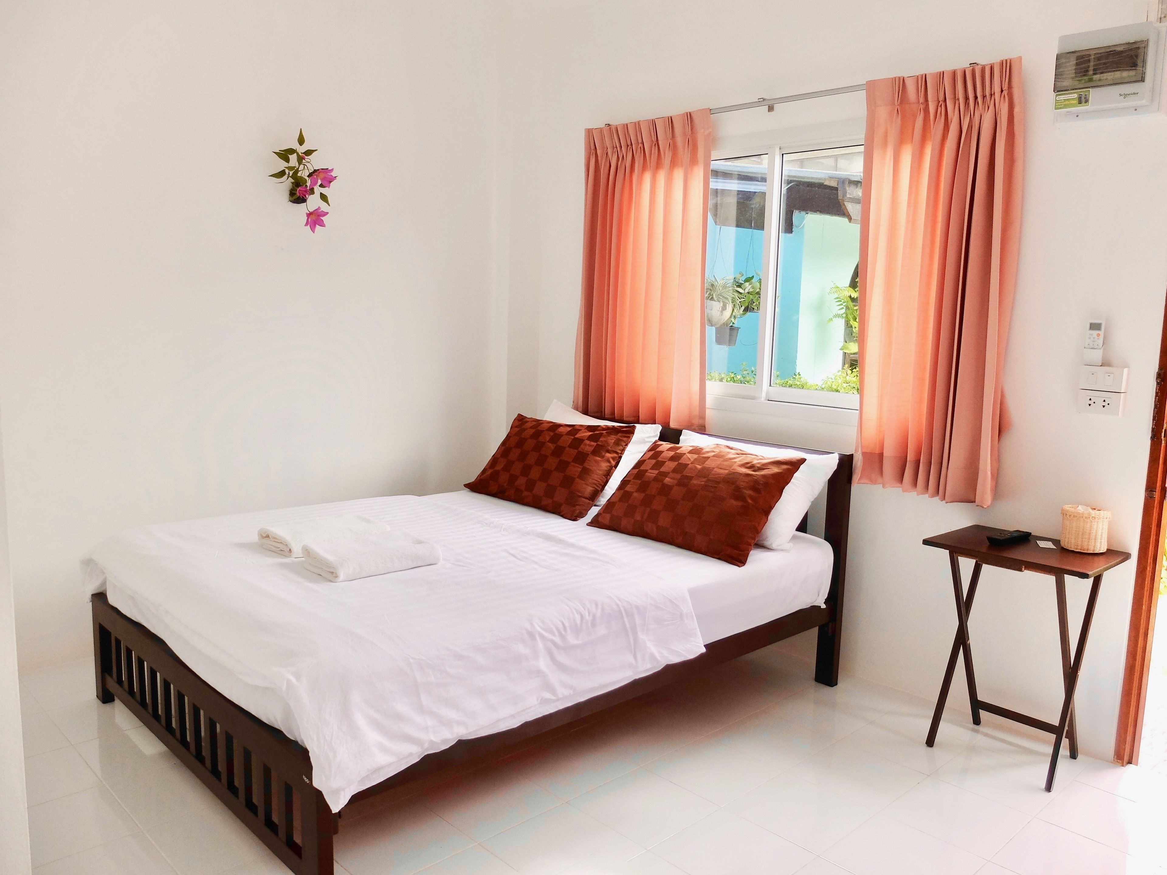 double room, garden view | desk, soundproofing, free wifi