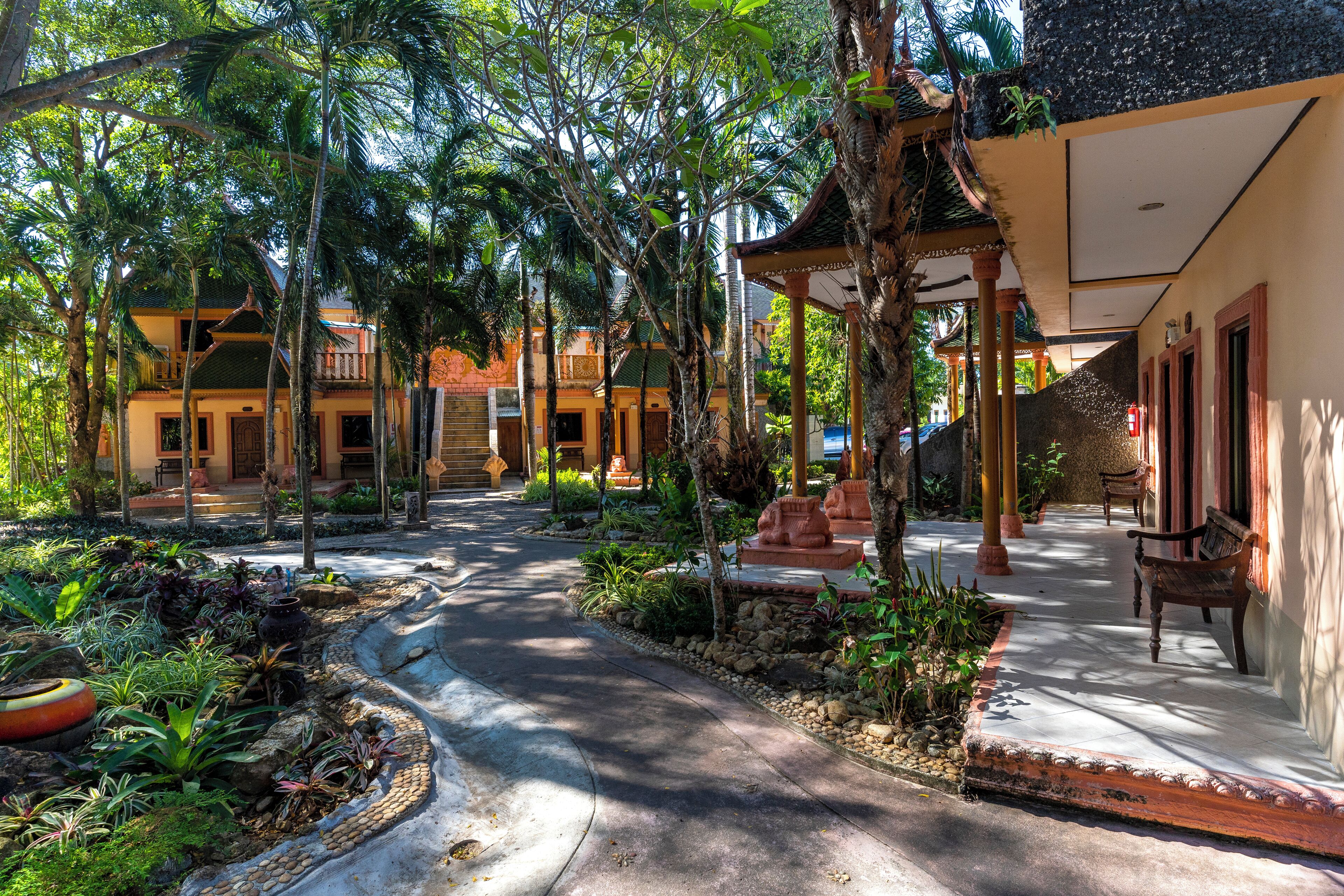 Villa Double Room with Garden View | In-room safe, desk, free cribs/infant beds, rollaway beds