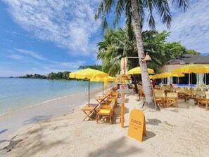 Beach bar - Coconut Beach Resort (Ko Chang)
