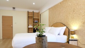 Deluxe Double Bedroom | Sengetøy av topp kvalitet, skrivebord, wi-fi (inkludert) og sengetøy