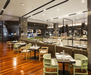 Food court