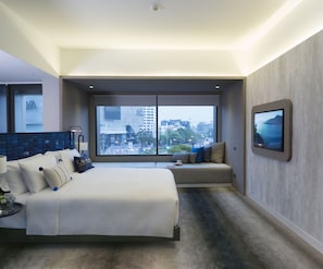 Premium Deluxe Corner (24 Hours Use of Room) | Vista a la ciudad