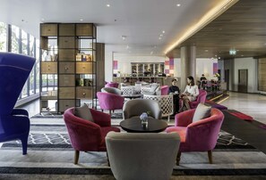 ロビー応接スペース