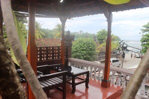 Gazebo - Serangan Inn 1 (Padangbai)