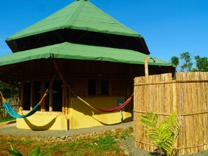 Bungalow, Garden View | Terrace/patio