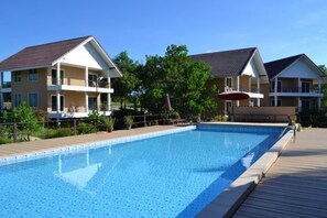Outdoor pool - OYO 619 Water Palm Resort (Takua Pa)