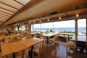 レストラン