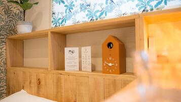 Design Twin Room, 2 Twin Beds, Shared Bathroom | In-room safe, free WiFi