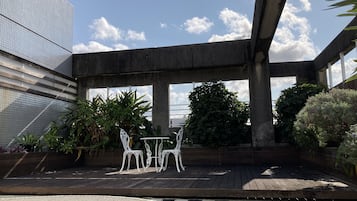 Deluxe Room, Non Smoking (2 Semi-Double Beds) | Terrace/patio