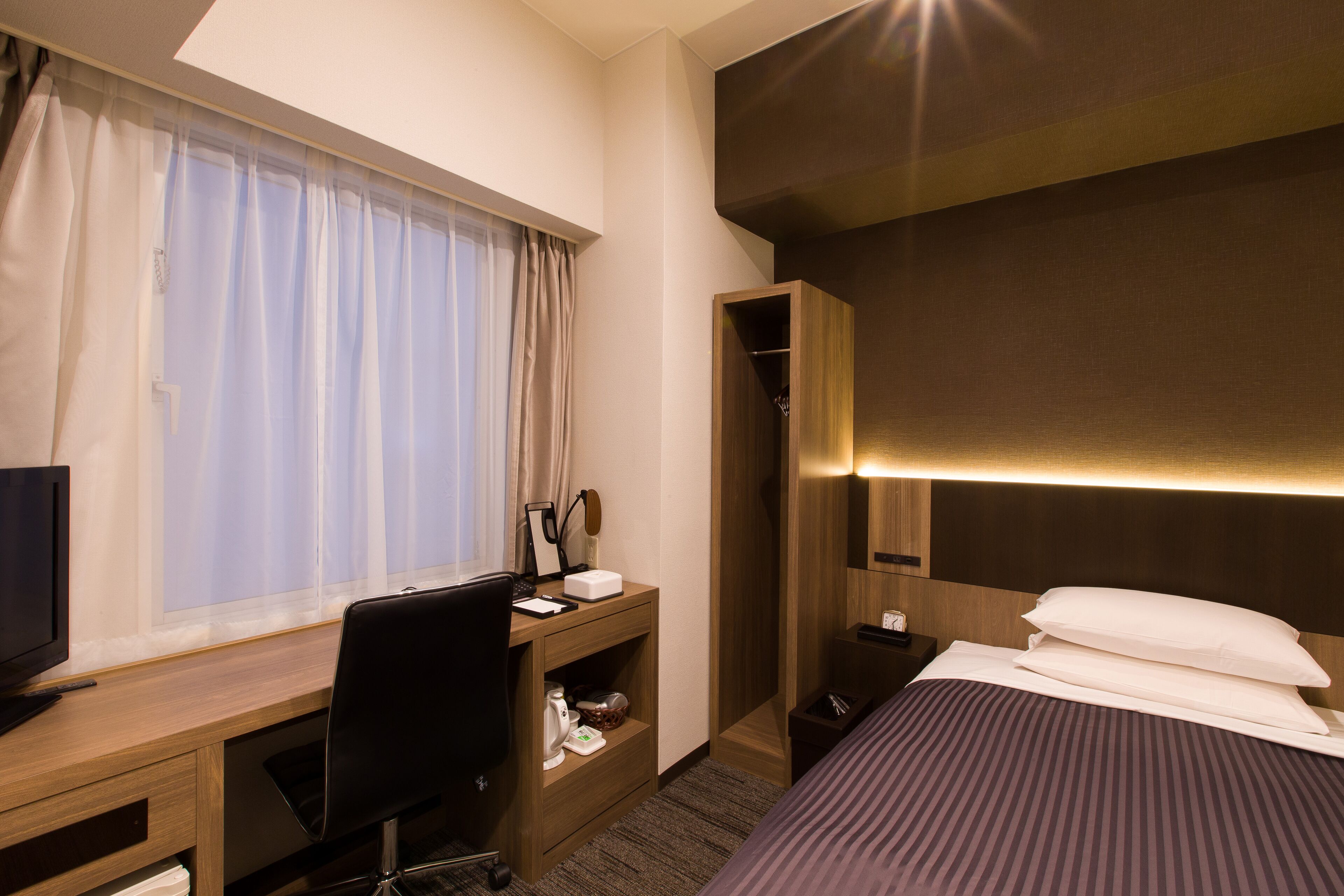 economy double room, non smoking (120cm) | down duvets, desk, free wifi, bed sheets