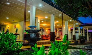 Bahagian luar