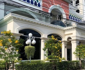 Ngoại thất
