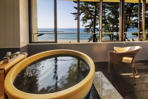 트윈룸, 금연, 바다 전망 | 욕실 | 별도의 욕조 및 샤워 시설, 무료 세면용품, 전자식 비데, 타월
