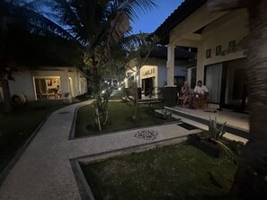 Phòng đôi Tiêu chuẩn, 6 phòng ngủ, quang cảnh biển | Hiên