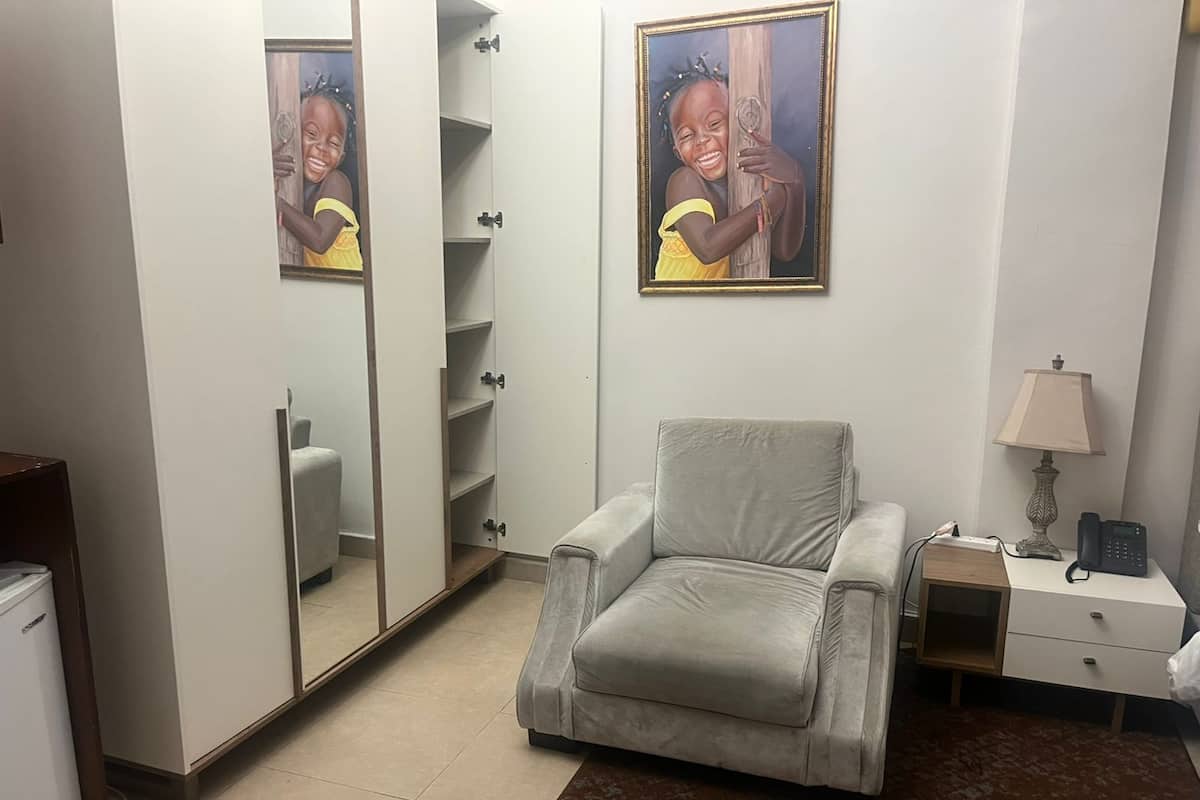 Minibar, in-room safe, desk, soundproofing