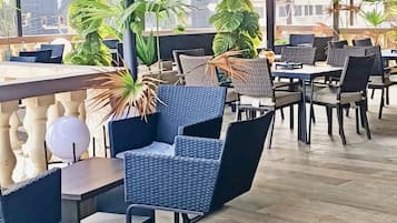 Bar lounge