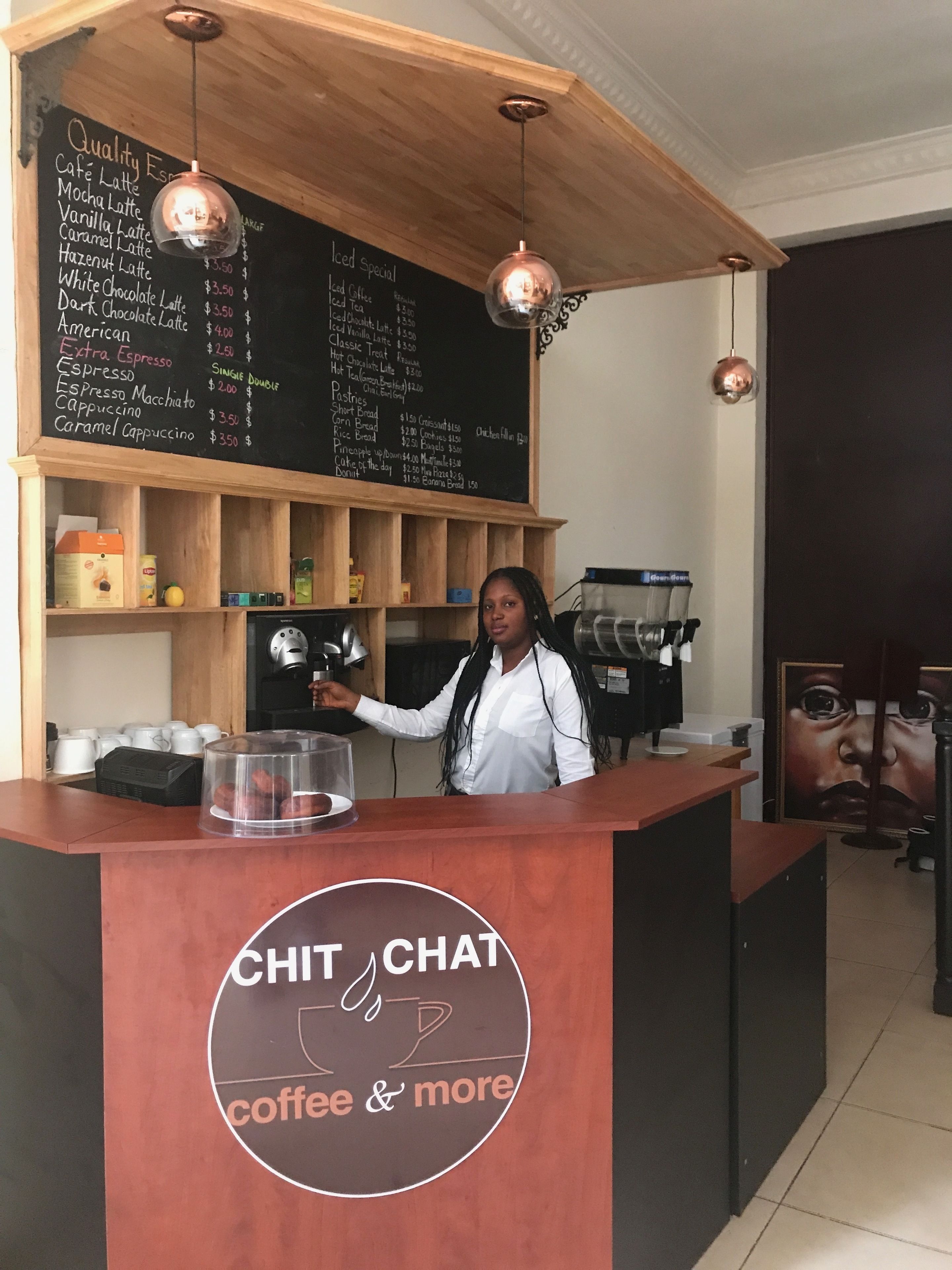 بوفيه فطور مجانًا يوميًا