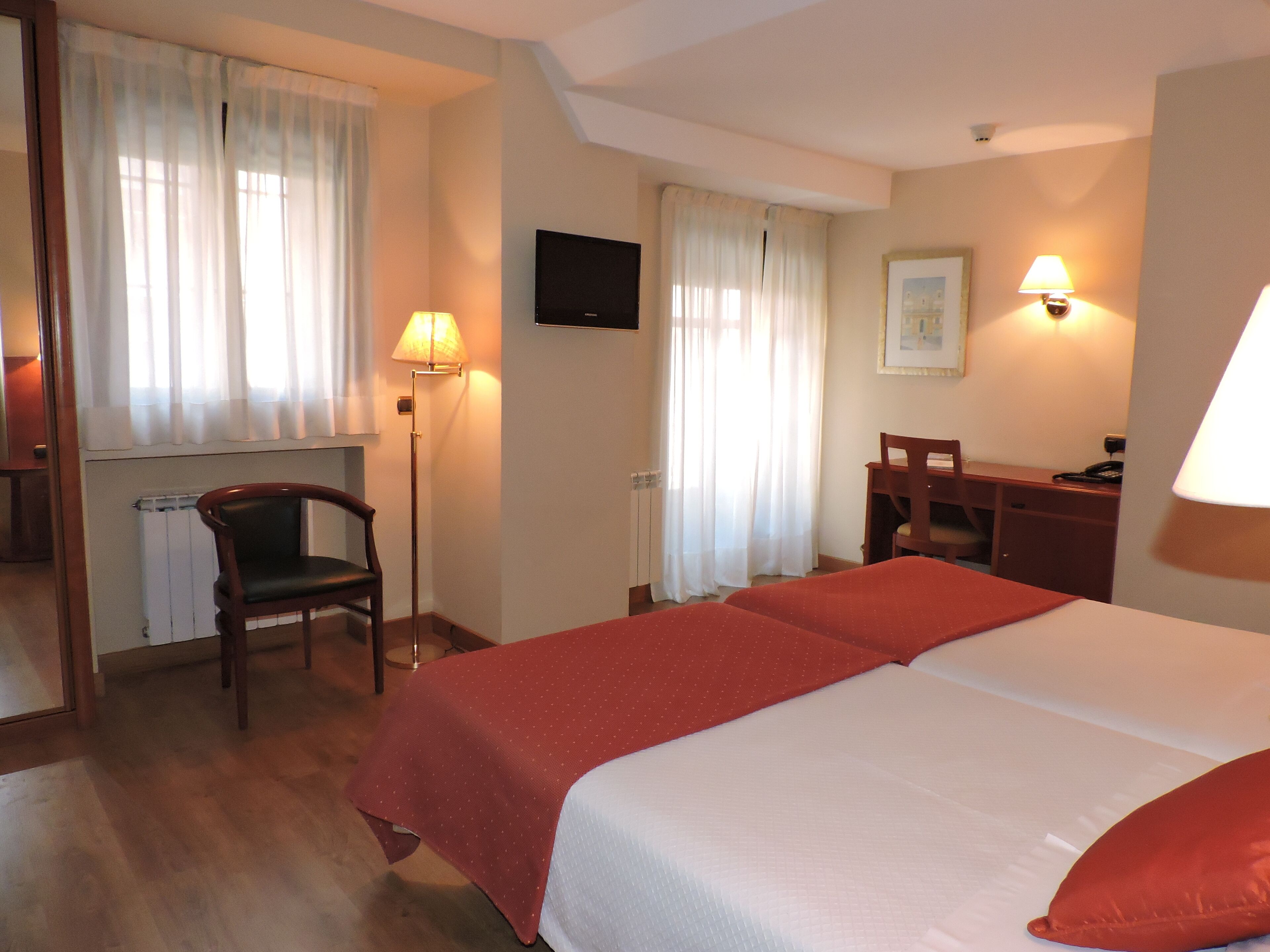standard double room | minibar, desk, blackout curtains, free wifi