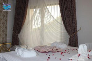 Premium bedding, minibar, in-room safe, desk