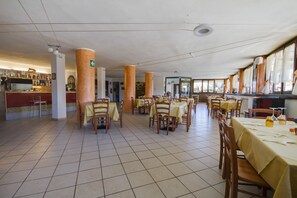 Lunch and dinner served, local cuisine