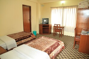 Deluxe Room with Fan | Desk, free WiFi, bed sheets