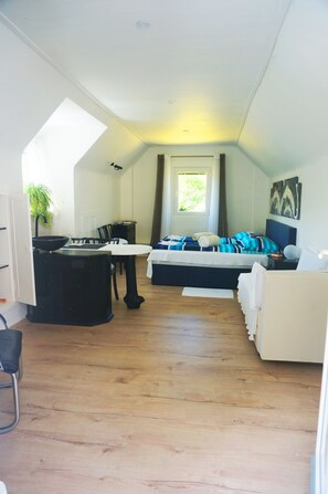 2 habitaciones, ropa de cama de alta calidad y cubrecamas 