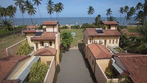 Porch - Villa Sunbird (Wennappuwa)