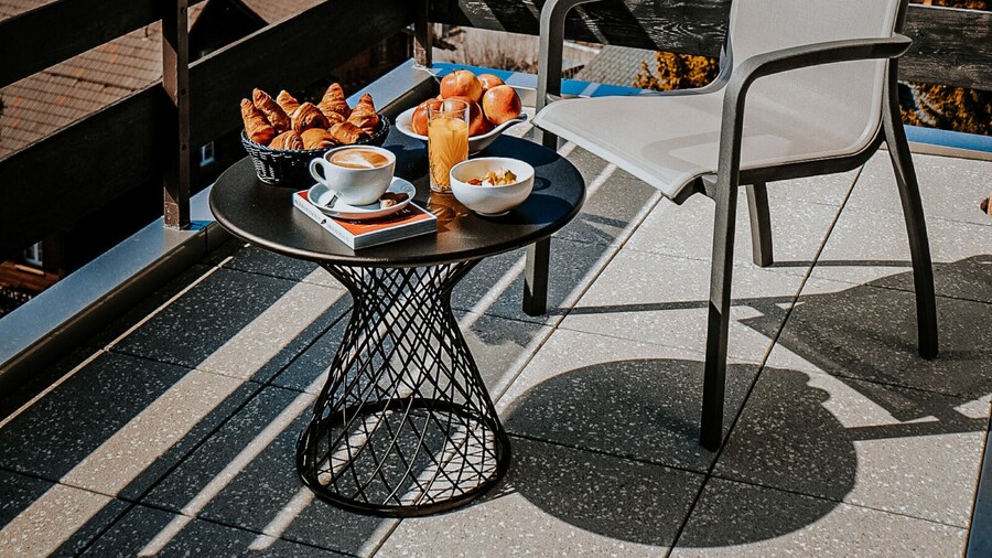 Victoria Hotel & Residence