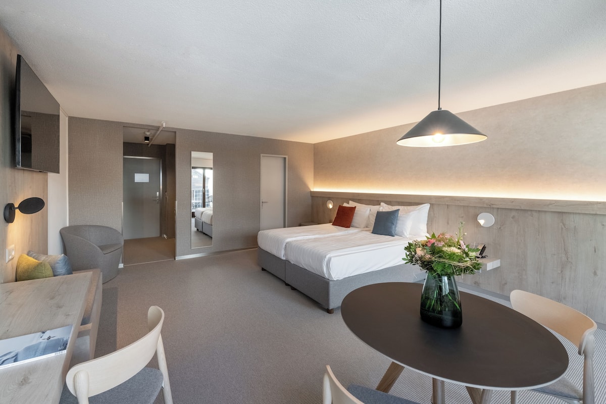 1 bedroom, in-room safe, desk, laptop workspace