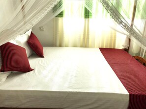 Coffres-forts dans les chambres, bureau