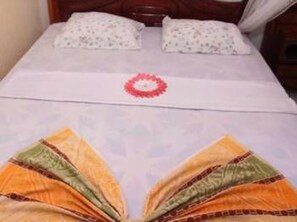 標準客房, 吸煙房, 花園景 | 書桌、隔音、熨斗/熨衫板、嬰兒床 (收費)
