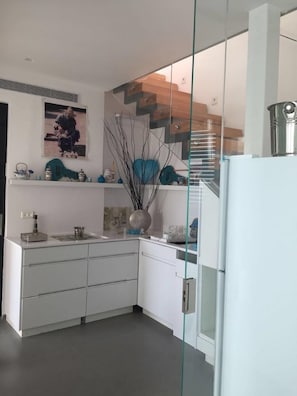 Fridge, microwave, coffee/tea maker - Tel Aviv Port (Tel Aviv)