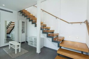 薄型テレビ、有料ムービー