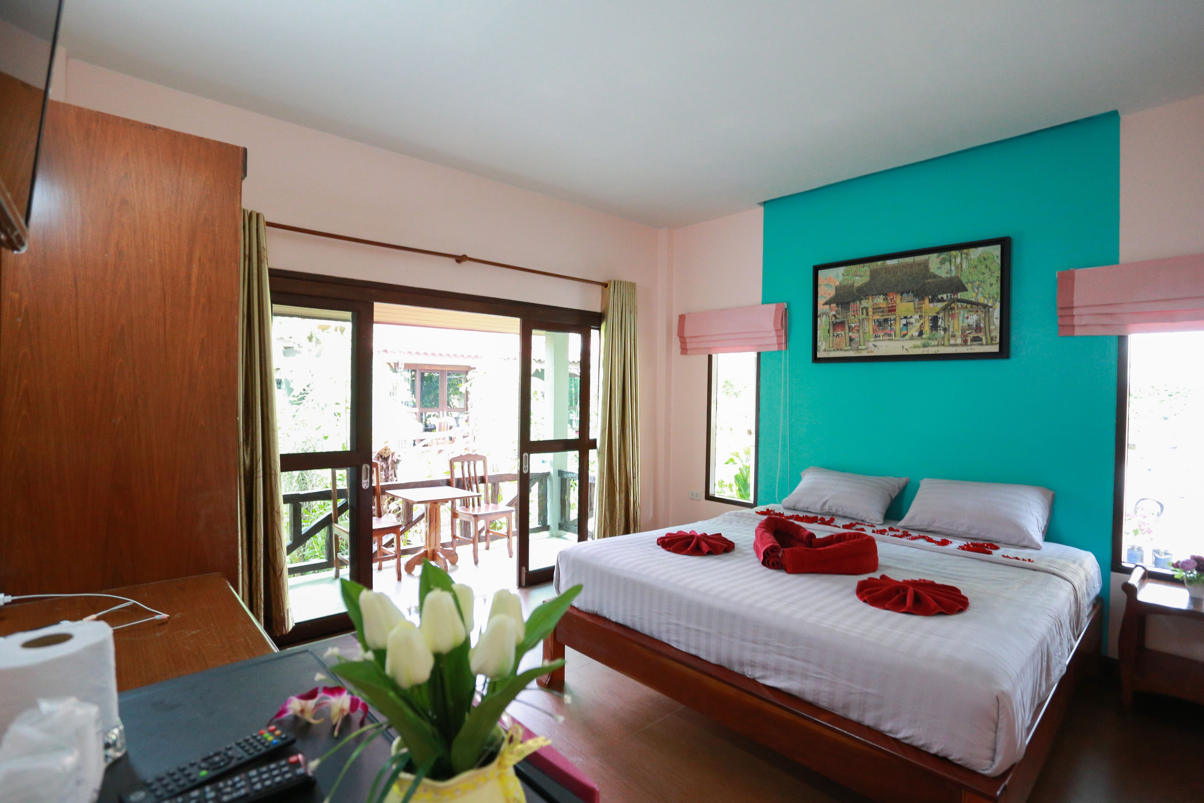 garden view | desk, free wifi